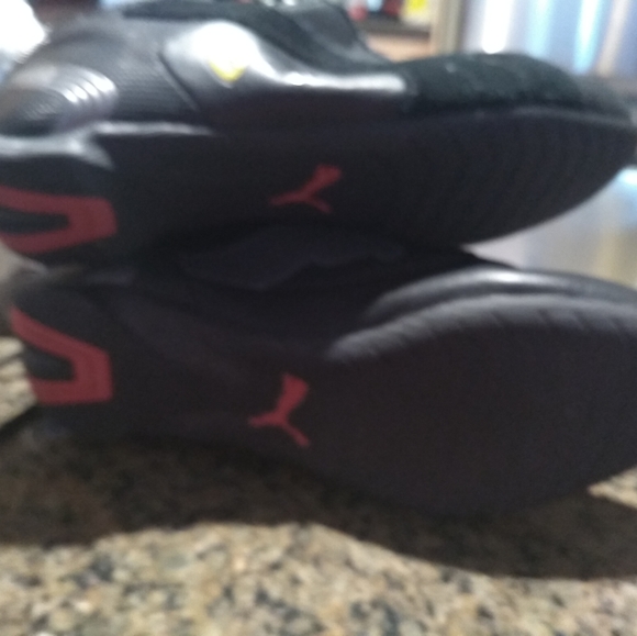 Puma Ferrari sneakers Boys size 1 Black - Picture 2 of 6